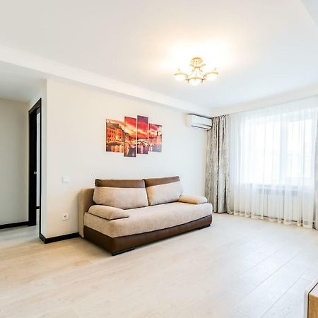 Artal Apartment On Obolonsky Avenue 16A Kijów Zewnętrze zdjęcie